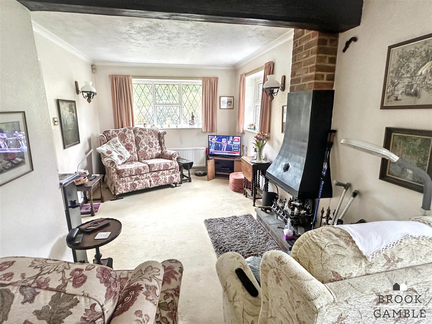 2 Bedroom House. Church Street in Eastbourne,  5
